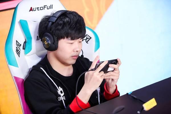 瓶子转会期吃瓜,揭秘瓶子的转会瓜界盛宴